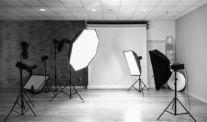 studio lighten and backdrops at Darl Media